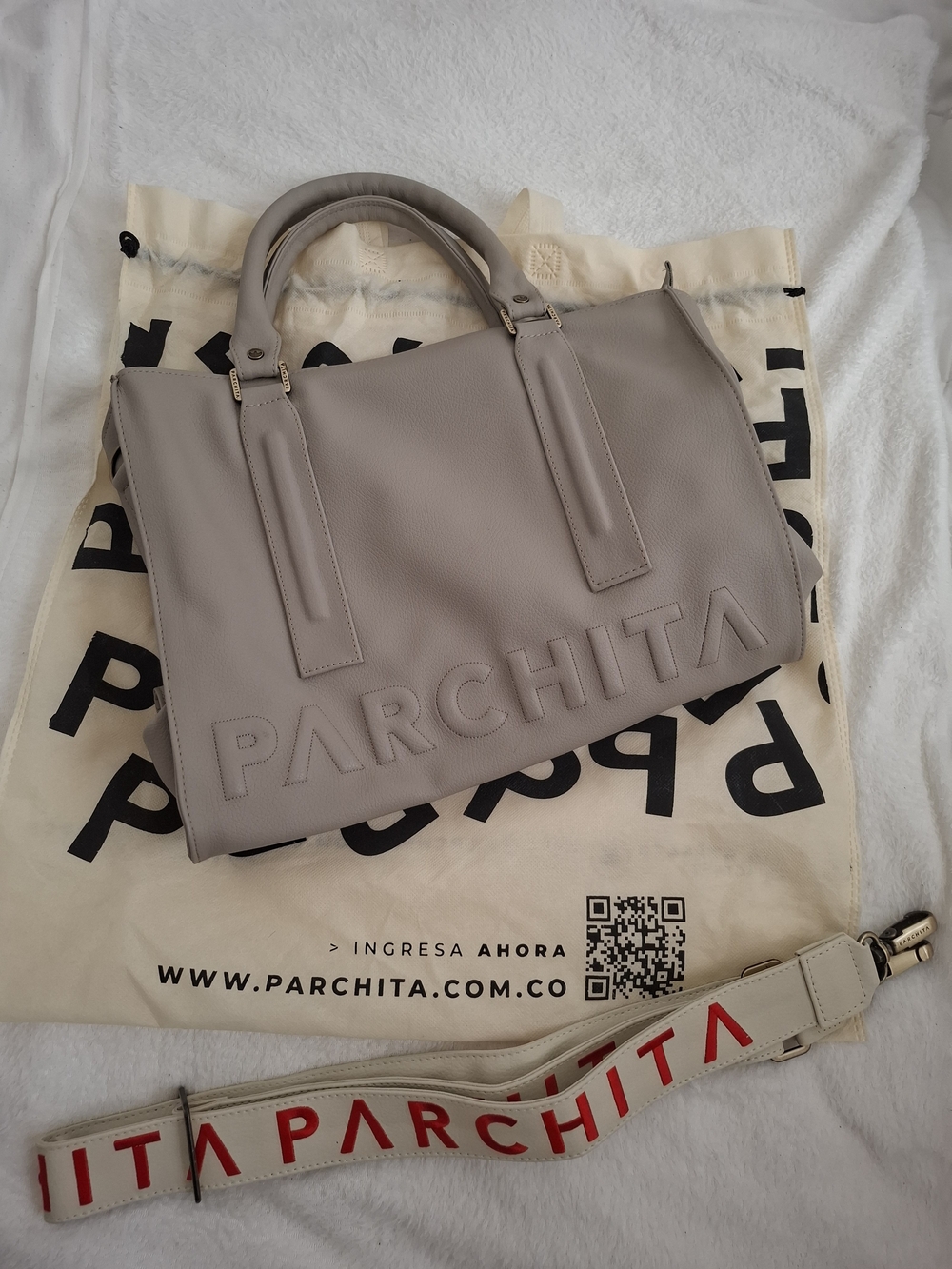 Cartera Parchita Original, Solo Se Uso Una Vez